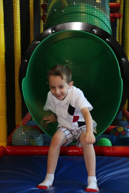 Annika's Birthday, 08/04
(Click on the picture for the full-size version)