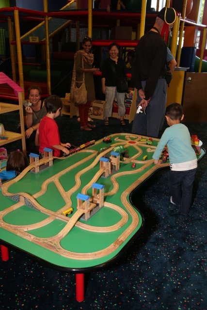 Alin Constantin's Photography - Annika's Birthday, 08/04
(Click on the picture for the full-size version)