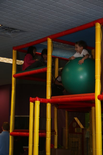 Annika's Birthday, 08/04
(Click on the picture for the full-size version)