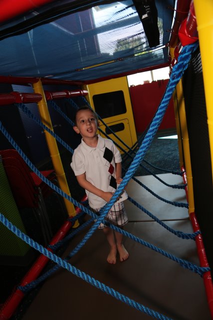 Alin Constantin's Photography - Annika's Birthday, 08/04
(Click on the picture for the full-size version)