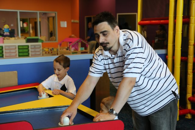 Annika's Birthday, 08/04
(Click on the picture for the full-size version)