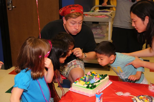 Annika's Birthday, 08/04
(Click on the picture for the full-size version)