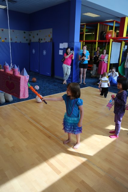 Alin Constantin's Photography - Annika's Birthday, 08/04
(Click on the picture for the full-size version)