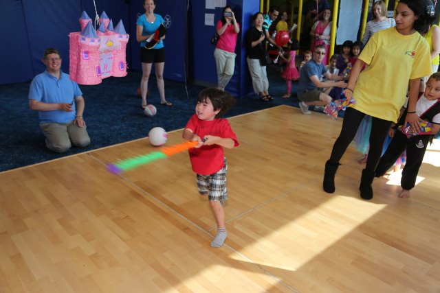 Alin Constantin's Photography - Annika's Birthday, 08/04
(Click on the picture for the full-size version)