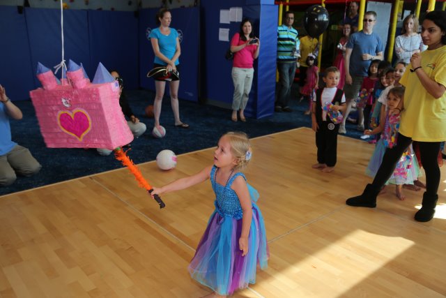 Annika's Birthday, 08/04
(Click on the picture for the full-size version)