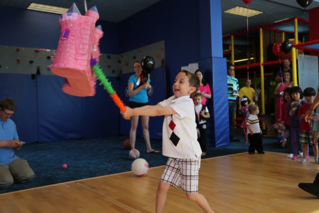 Annika's Birthday, 08/04
(Click on the picture for the full-size version)