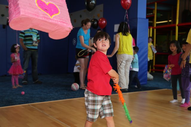 Annika's Birthday, 08/04
(Click on the picture for the full-size version)