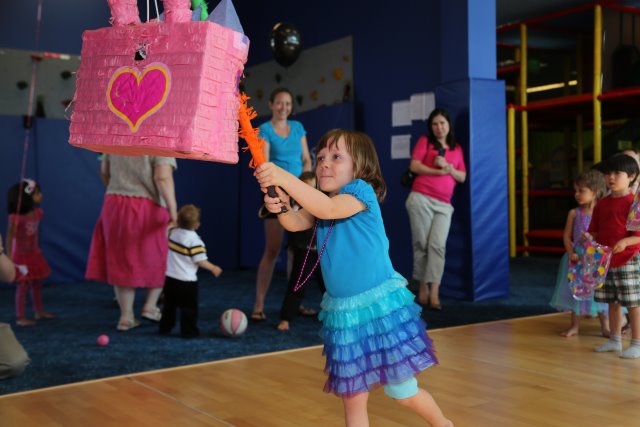 Annika's Birthday, 08/04
(Click on the picture for the full-size version)