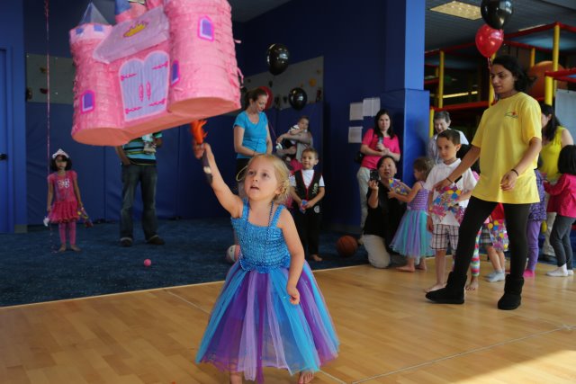 Annika's Birthday, 08/04
(Click on the picture for the full-size version)