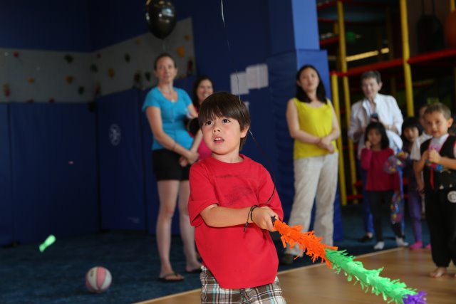 Alin Constantin's Photography - Annika's Birthday, 08/04
(Click on the picture for the full-size version)