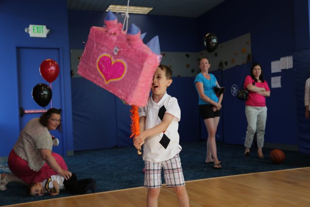 Annika's Birthday, 08/04
(Click on the picture for the full-size version)