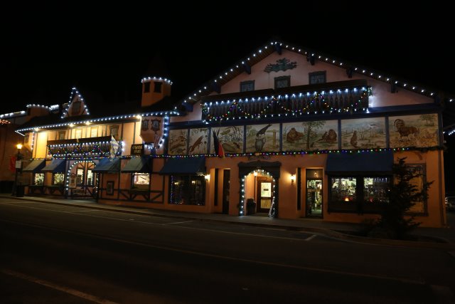 Christmas at Leavenworth, 2014
(Click on the picture for the full-size version)