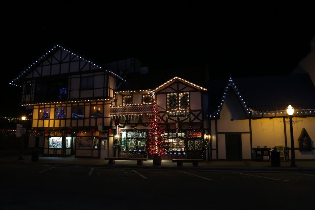 Christmas at Leavenworth, 2014
(Click on the picture for the full-size version)