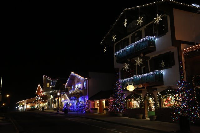 Christmas at Leavenworth, 2014
(Click on the picture for the full-size version)