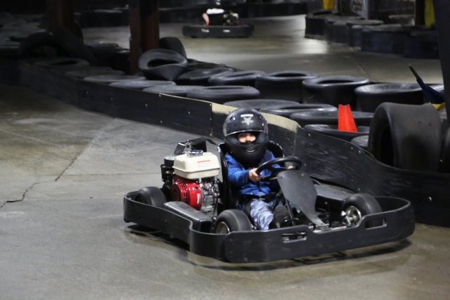 Alin Constantin's Photography - Robert's birthday 03/26
(Click on the picture for the full-size version)