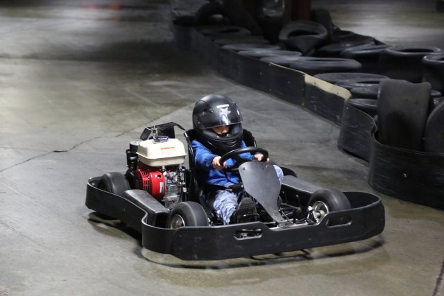 Alin Constantin's Photography - Robert's birthday 03/26
(Click on the picture for the full-size version)