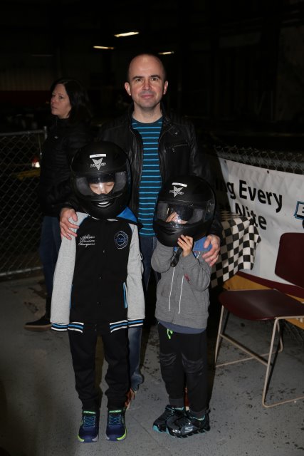 Alin Constantin's Photography - Robert's birthday 03/26
(Click on the picture for the full-size version)