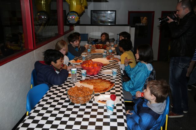 Alin Constantin's Photography - Robert's birthday 03/26
(Click on the picture for the full-size version)