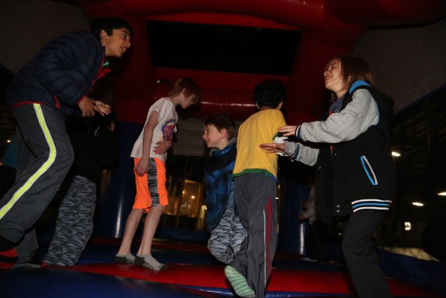 Alin Constantin's Photography - Robert's birthday 03/26
(Click on the picture for the full-size version)