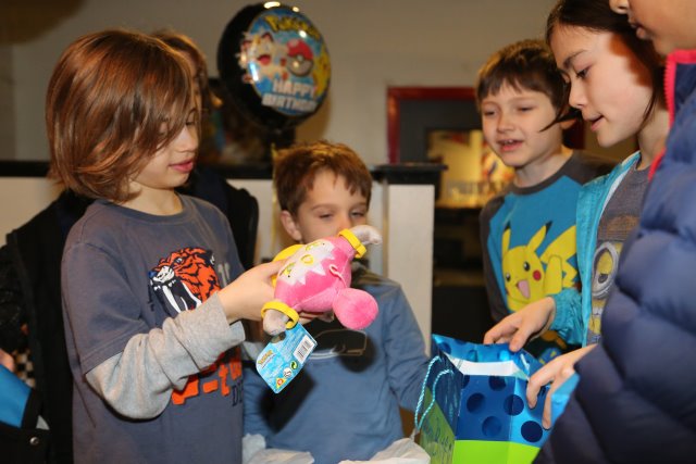 Alin Constantin's Photography - Robert's birthday 03/26
(Click on the picture for the full-size version)