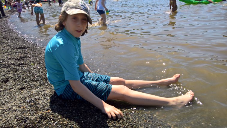 Memorial Day @ Beach
(Click on the picture for the full-size version)