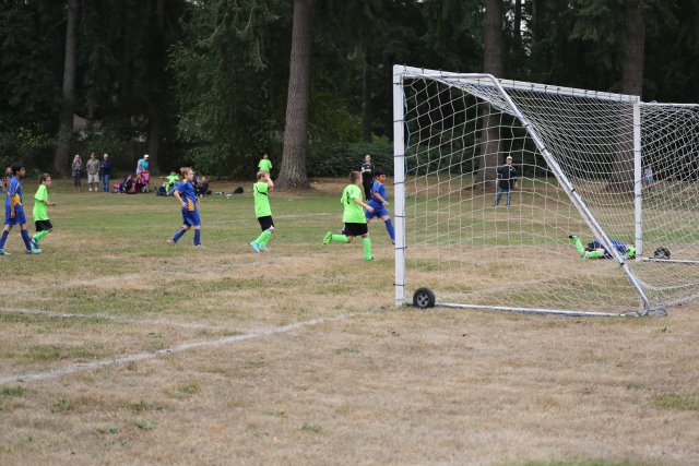 Alin Constantin's Photography - Vlad @ Ninja vs. Duvall FC soccer match
(Click on the picture for the full-size version)